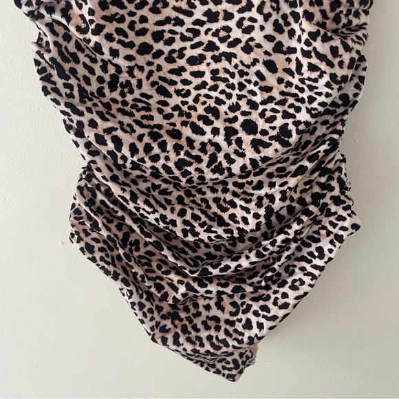 New! Victoria’s Secret ruched leopard one piece swimsuit nwot 37157 - Picture 8 of 11
